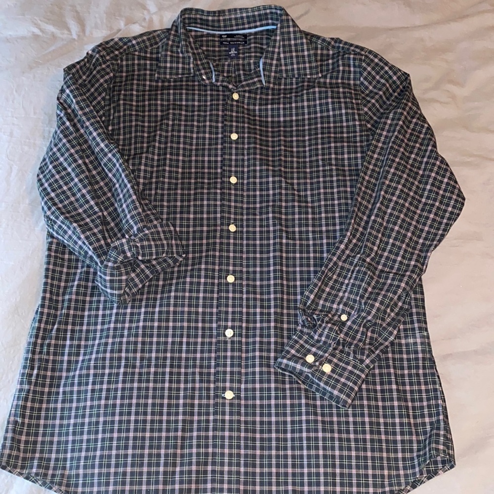 GAP Dark hunter green and navy mini plaid button down